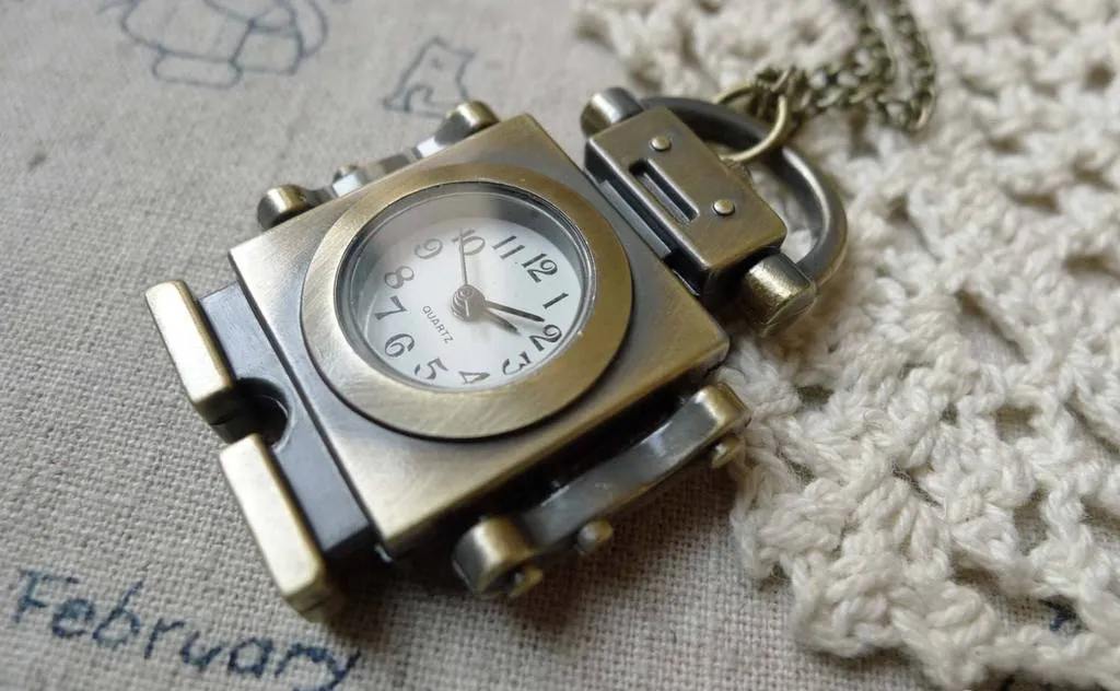 1 PC Antique Bronze Robot Pocket Watch A6194