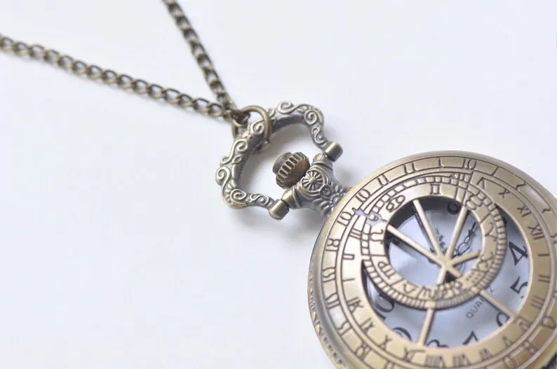 1 PC Antique Bronze Round Pocket Watch Necklace A978