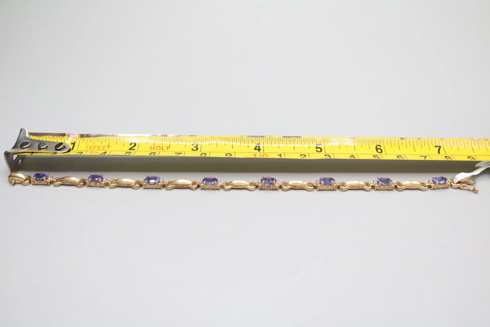14K Yellow Gold Diamond and Purple Stone Bracelet (7 Inches) (0.32 CTW)