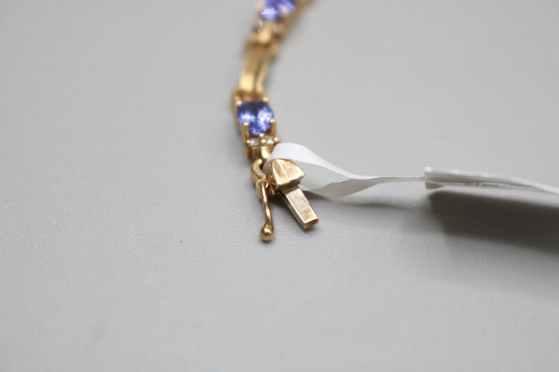 14K Yellow Gold Diamond and Purple Stone Bracelet (7 Inches) (0.32 CTW)