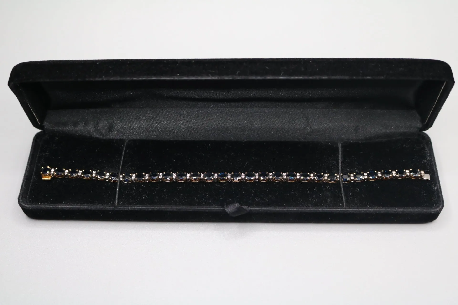 18K Yellow Gold Oval Cut Natural Sapphire and Diamond Tennis-Style Bracelet (Length 7.5 Inches) (Local Pick-Up Only)