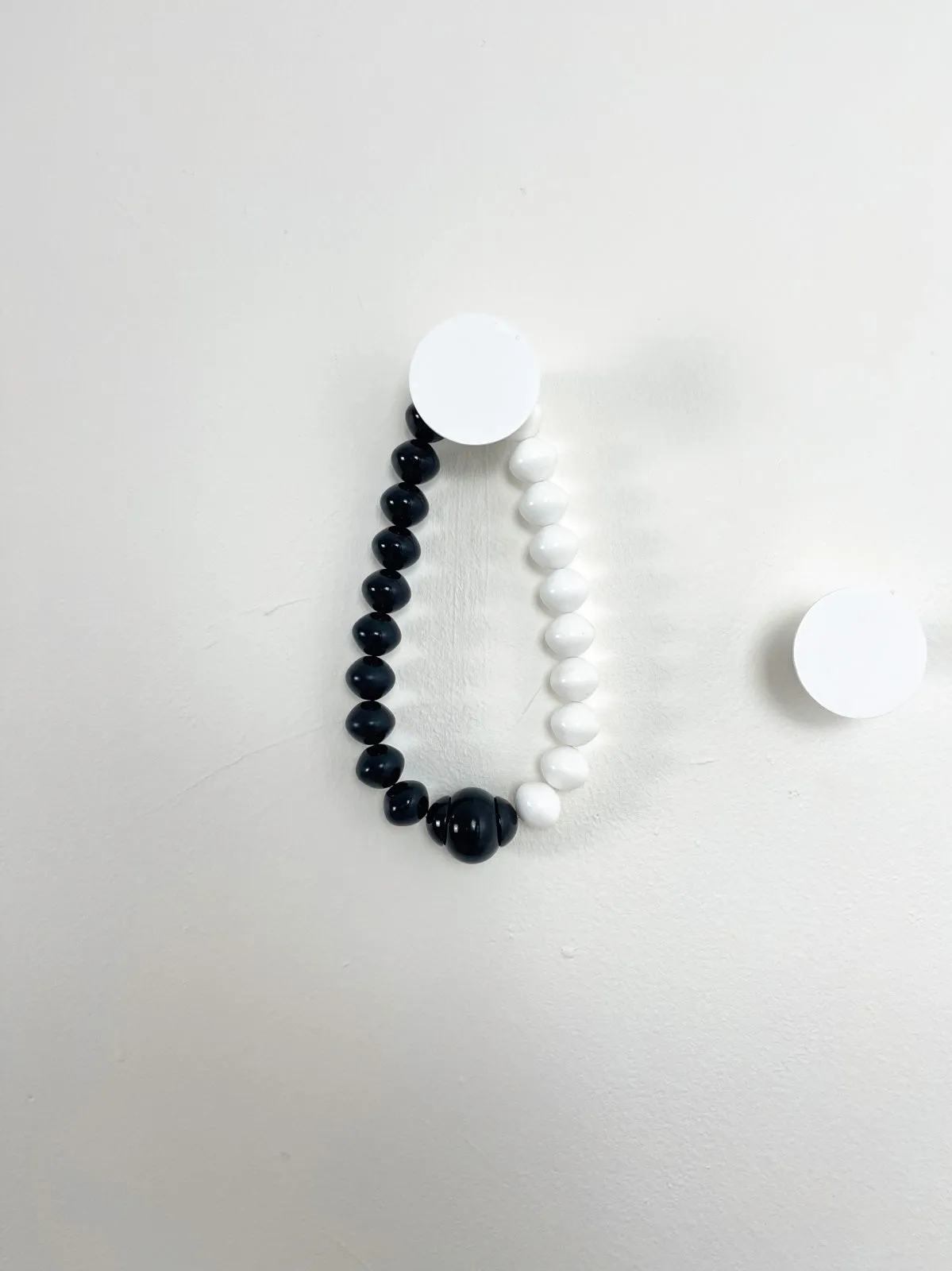60's Black & White Beaded Necklace