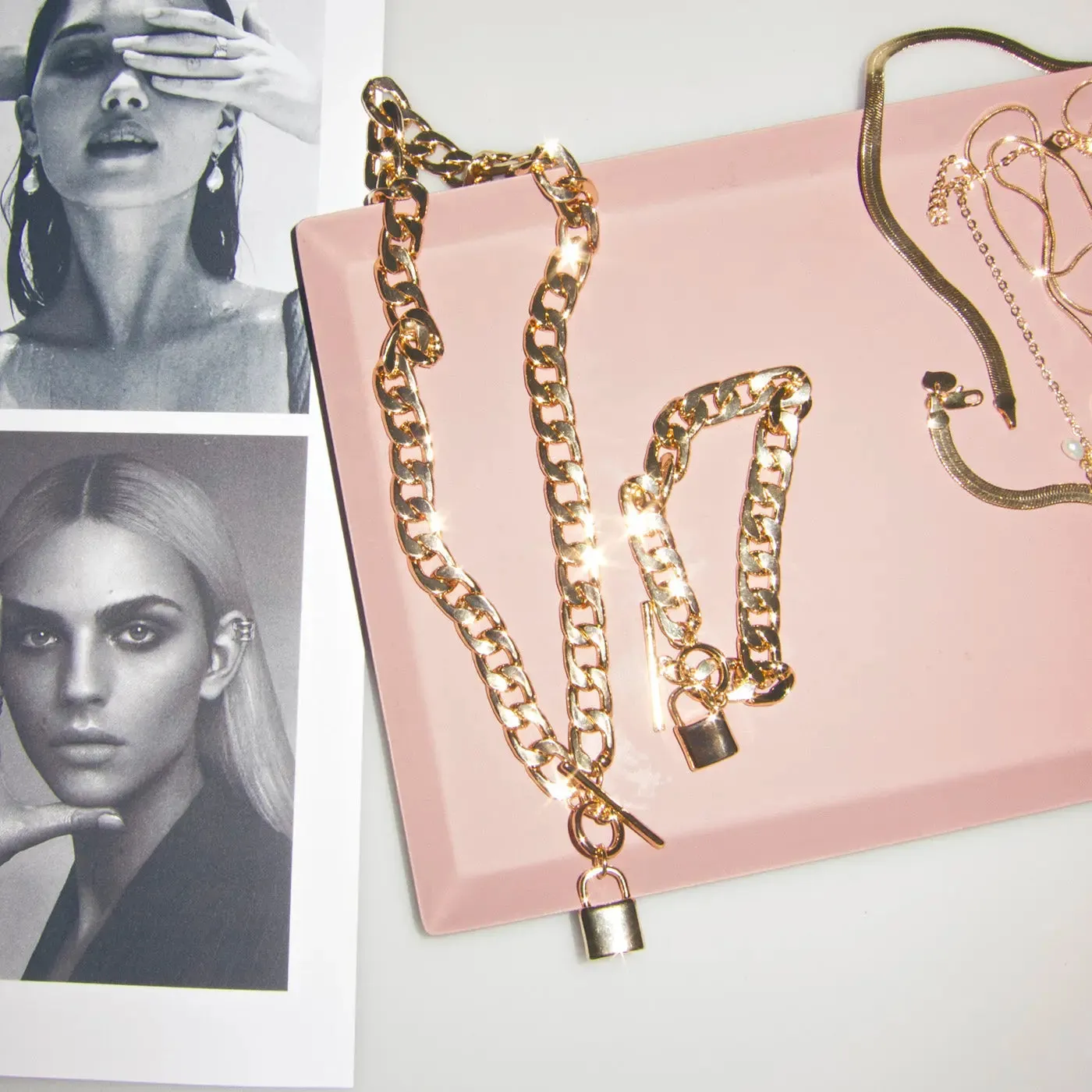 Chunky Curb Lock Chain Necklace