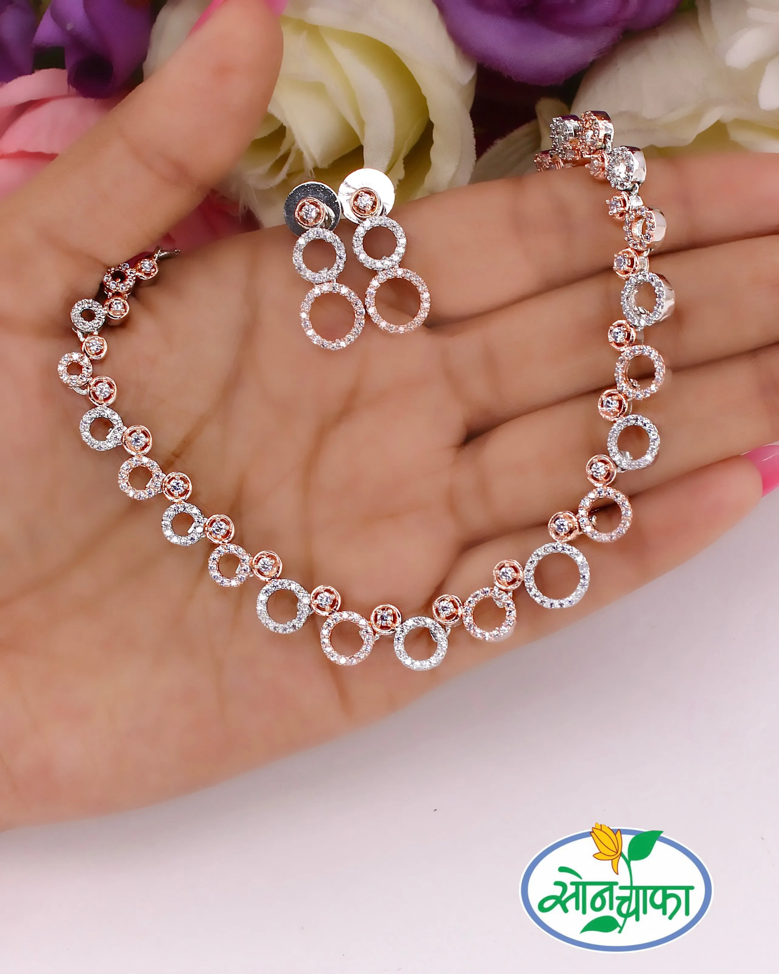 CIRCLE DIAMOND NECKLACE