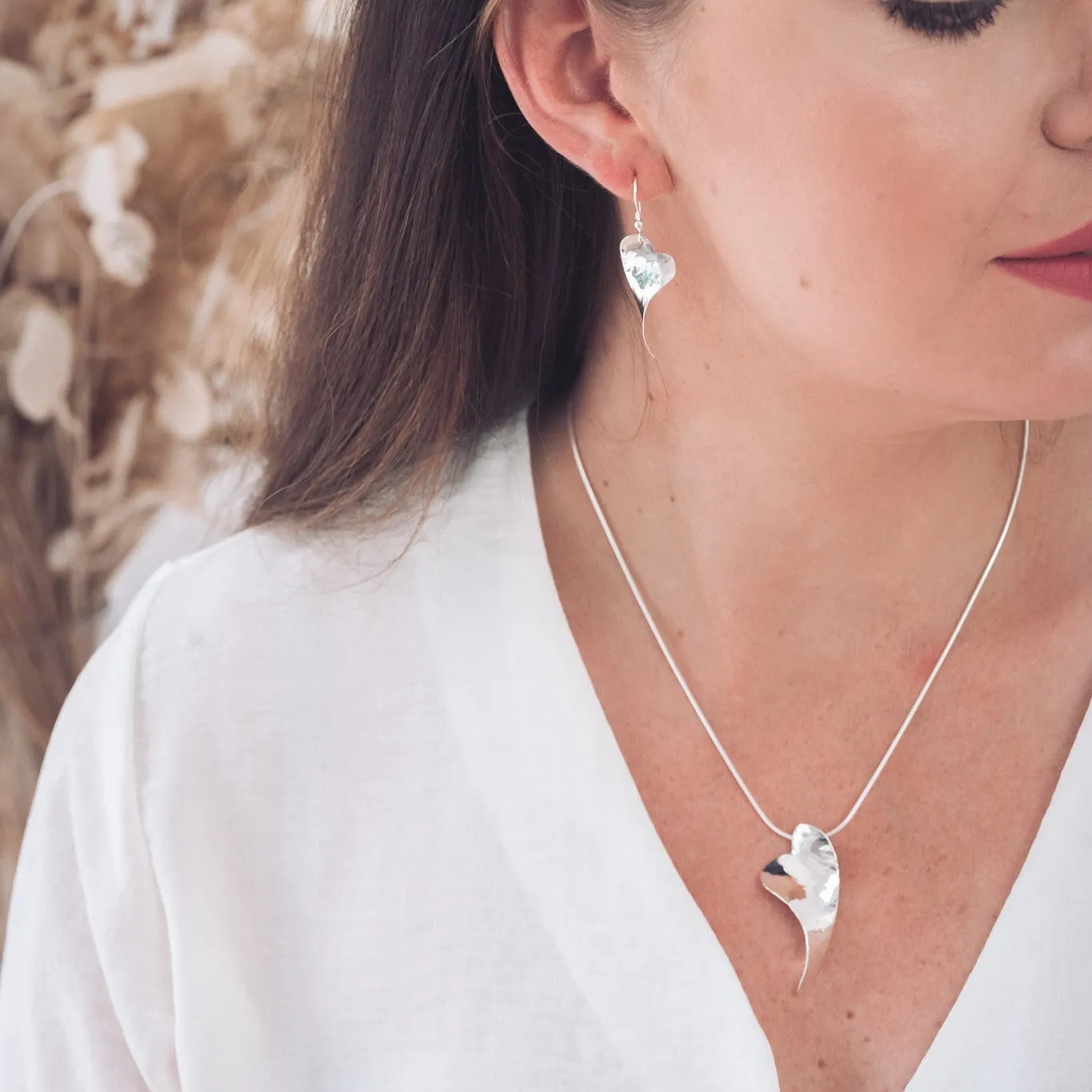 Curled Silver Heart Pendant Necklace