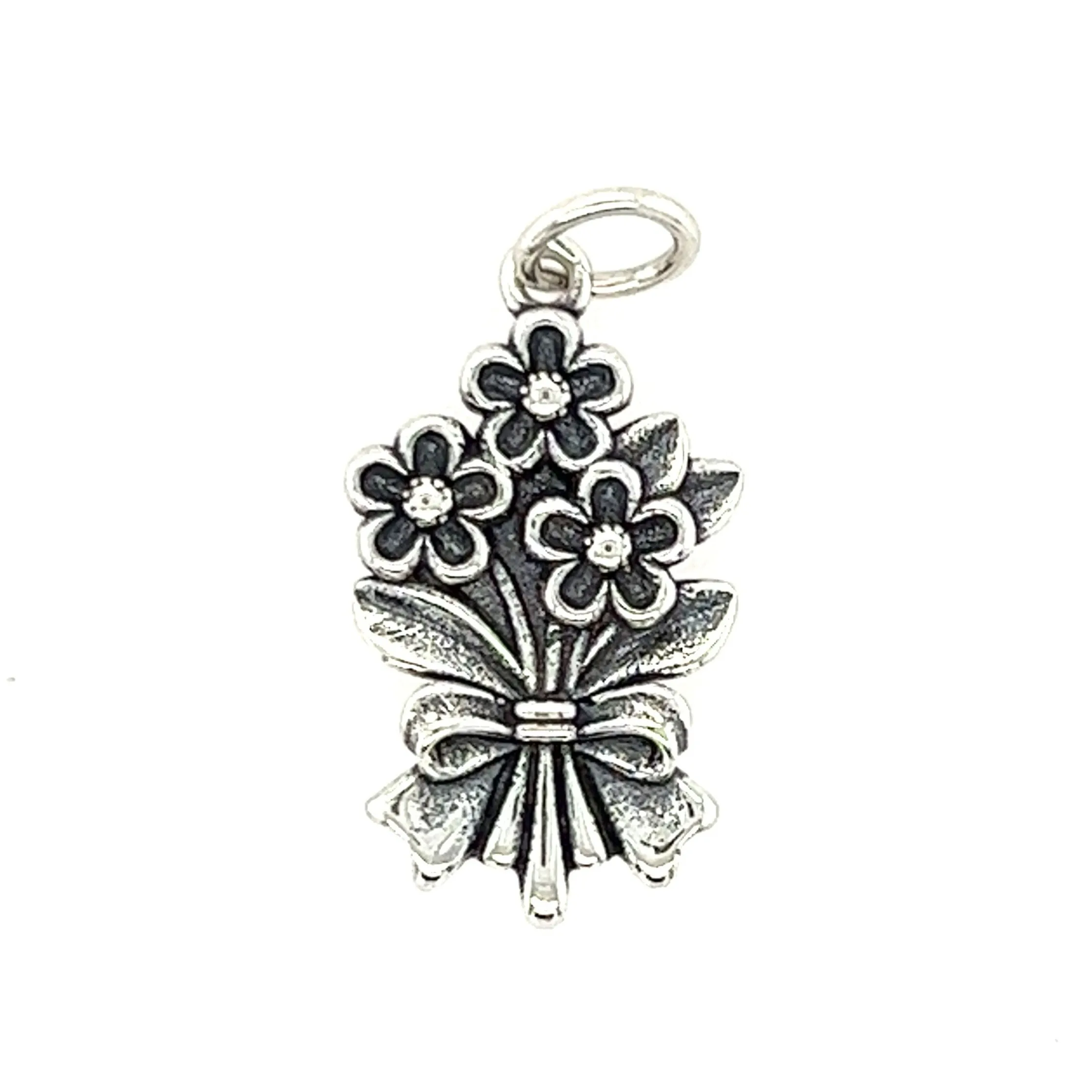 D903 Bouquet Flowers Pendant