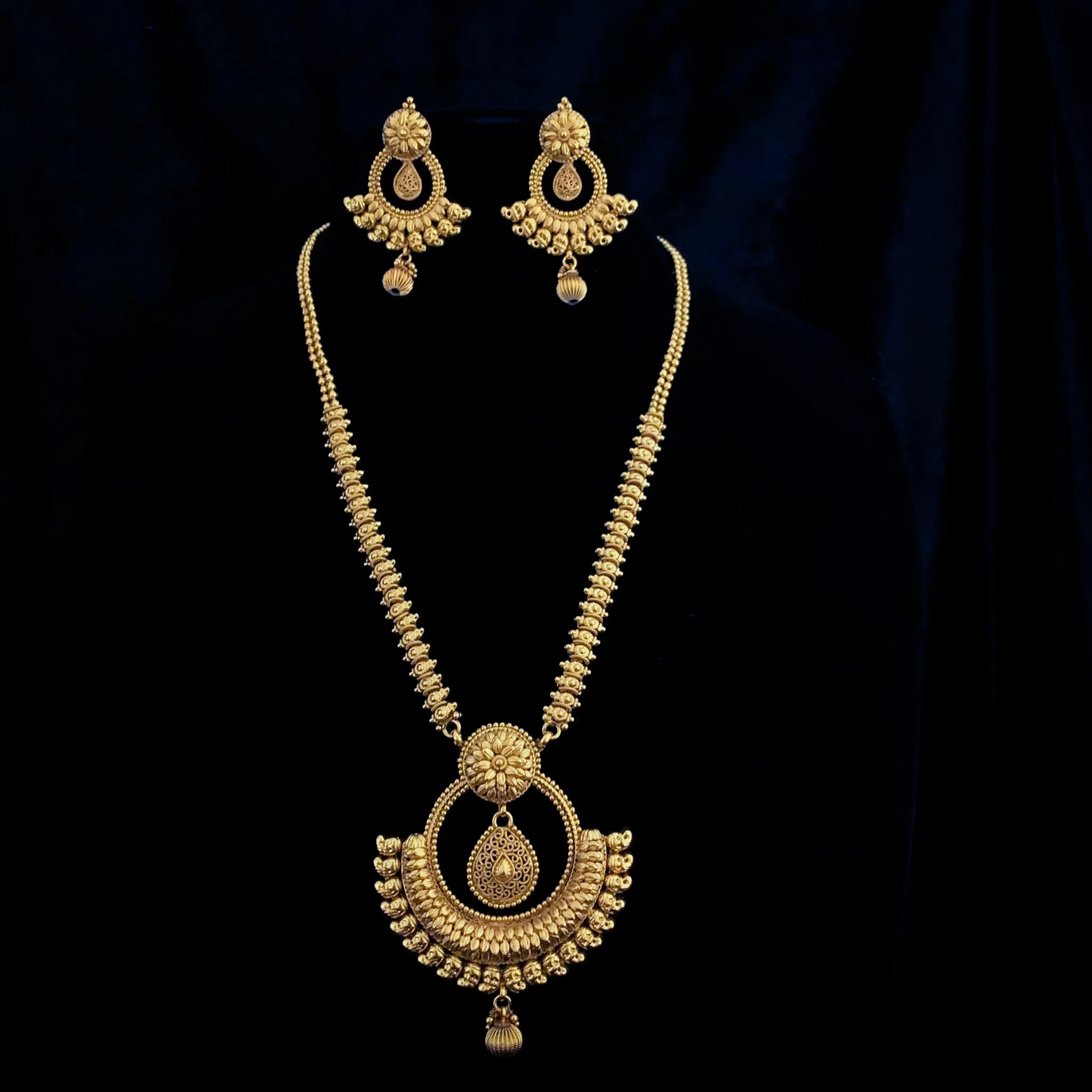 Exclusive Long Antique Gold Necklace Set wtih Chaandbali pendant and earring