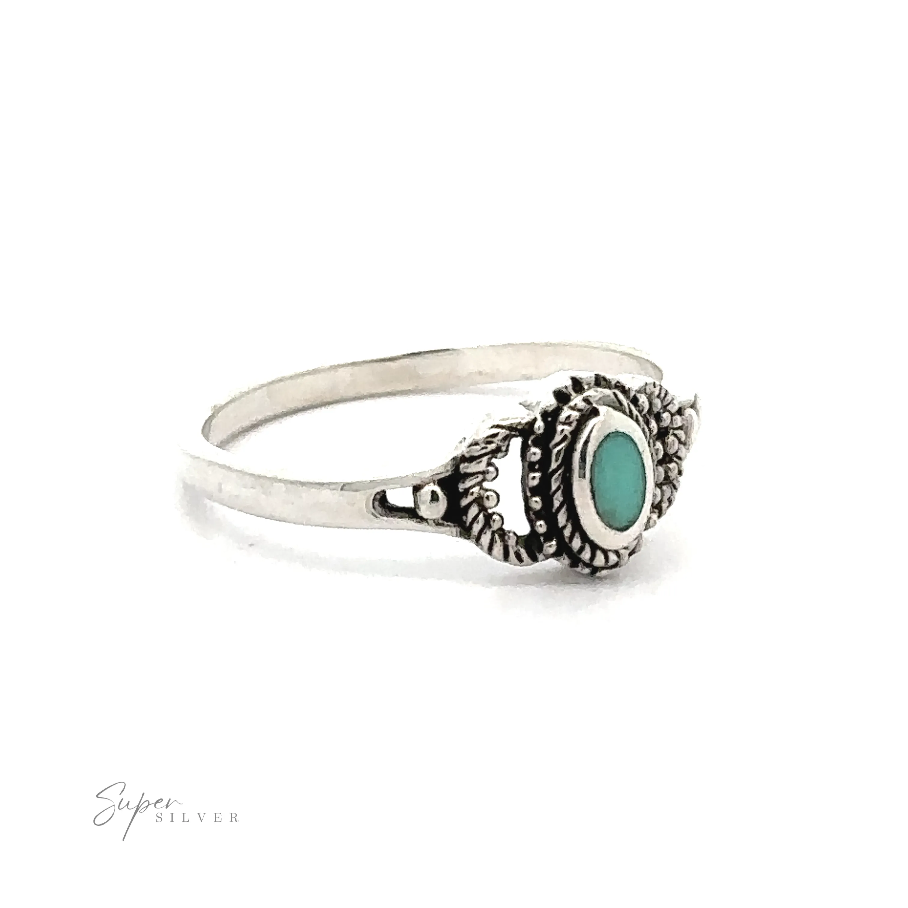 Inlaid Oval Stone Ring with Rope Texture
