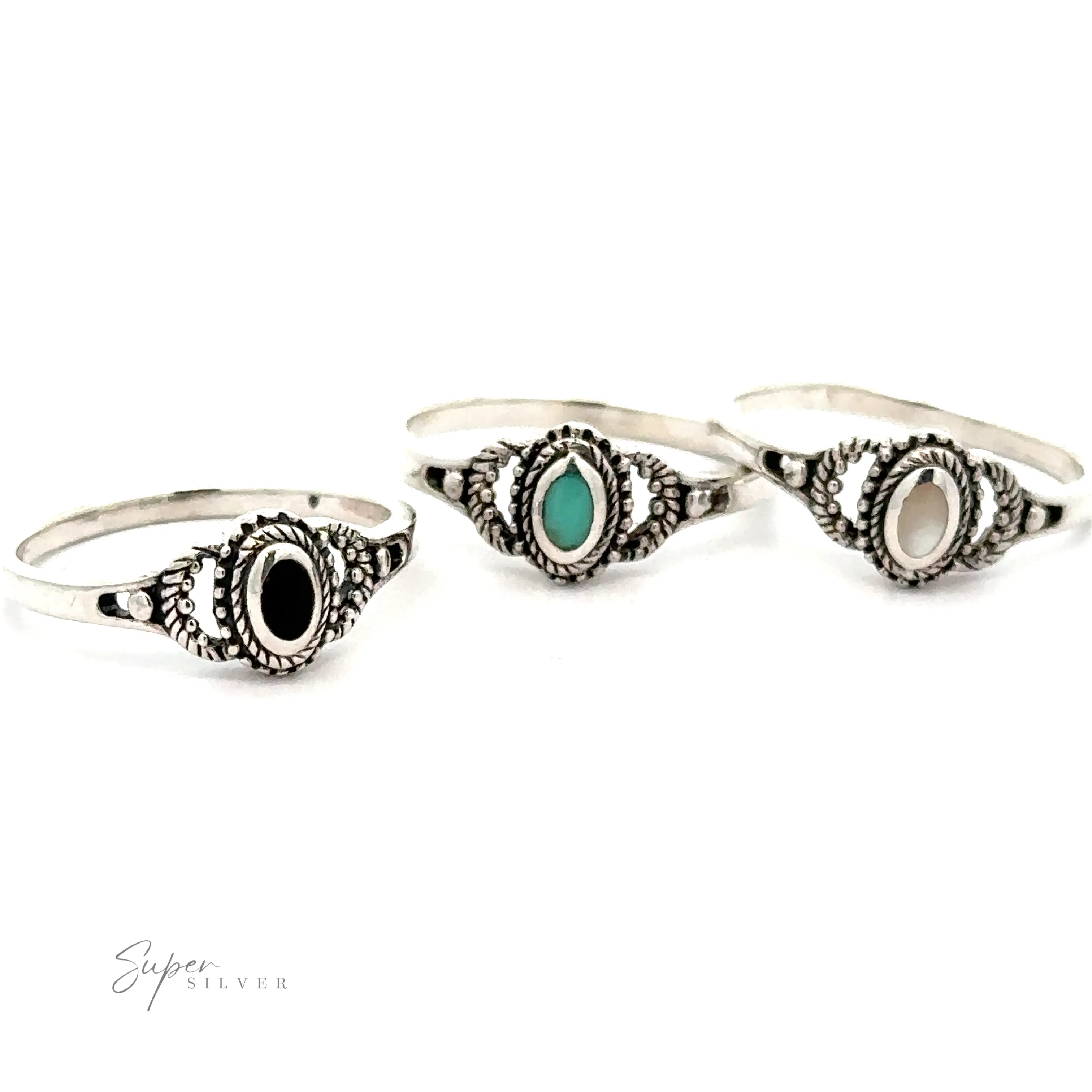 Inlaid Oval Stone Ring with Rope Texture