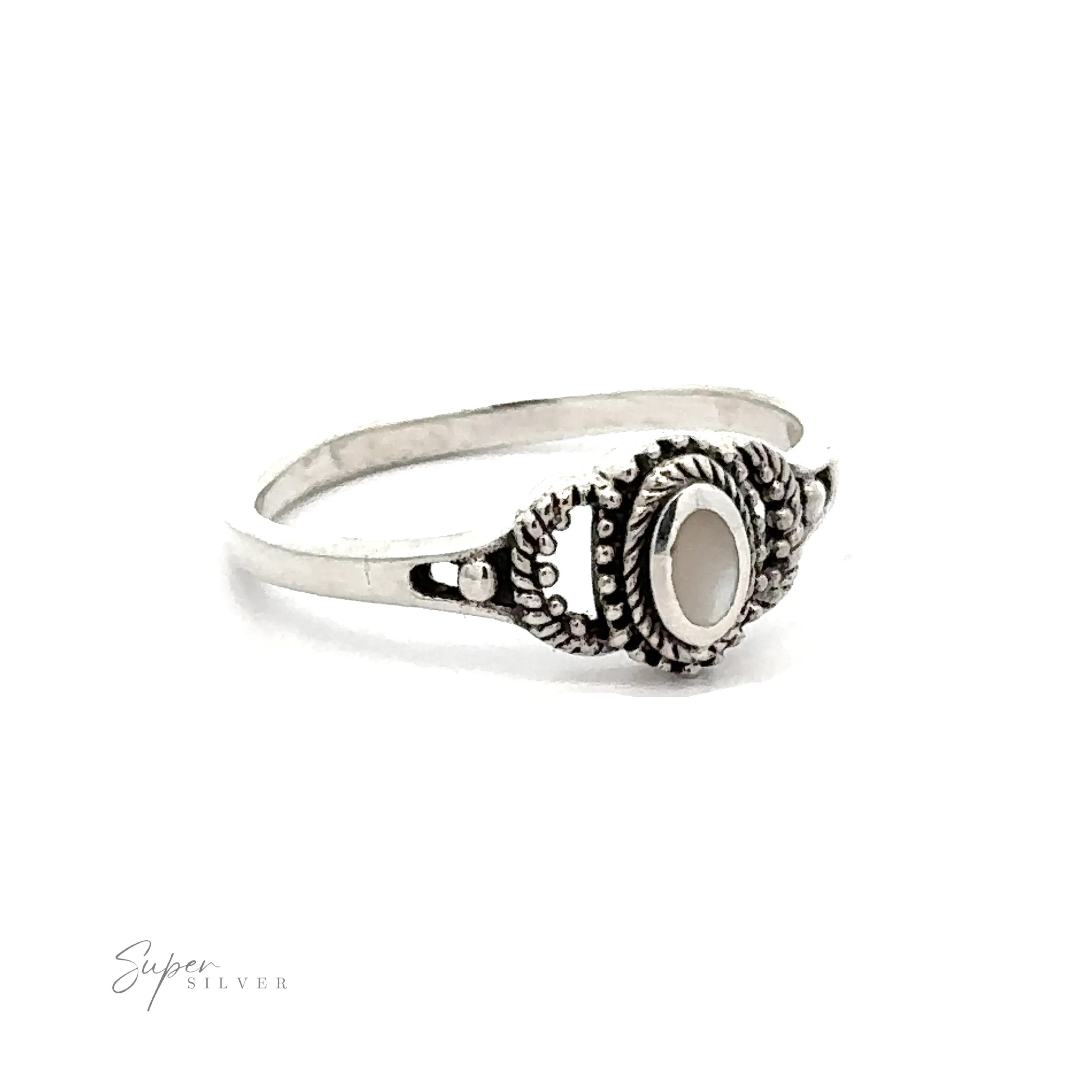 Inlaid Oval Stone Ring with Rope Texture