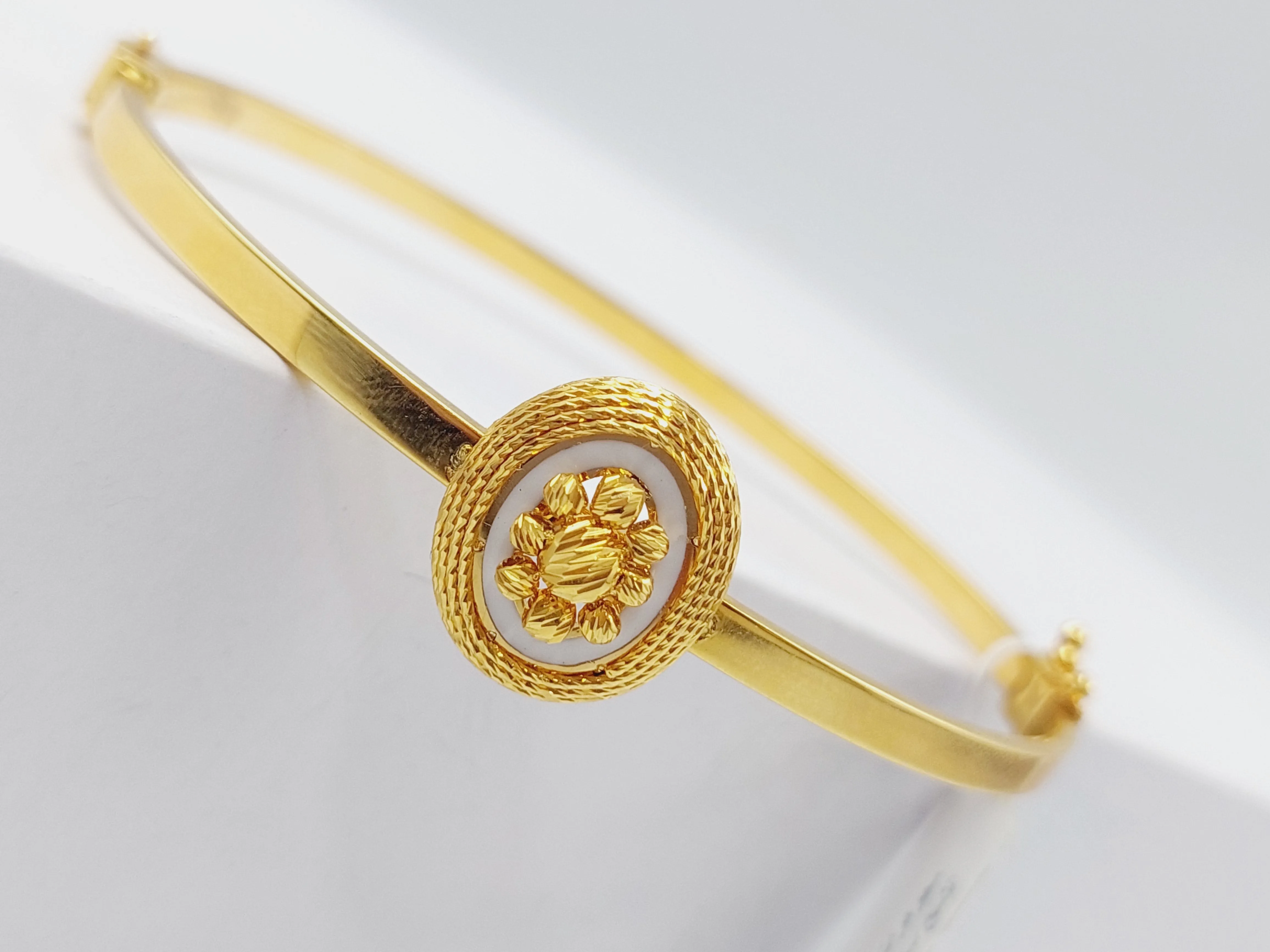 Love Fancy Bangle Bracelet