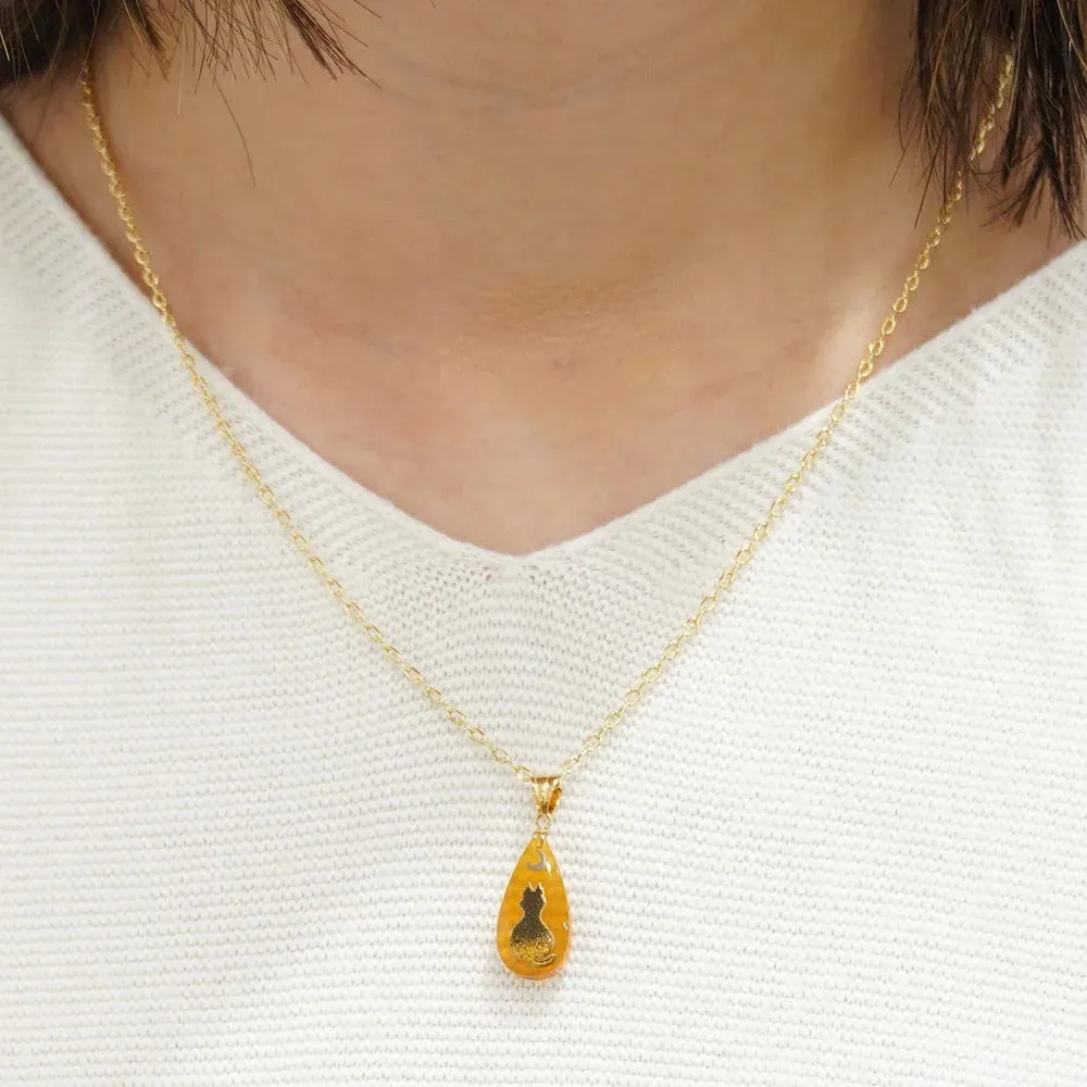 Maki-e Urushi Lacquer Pendant Necklace - White Tortoiseshell / Black Cat 02 -, Traditional Japanese Urushi Lacquer Jewelry