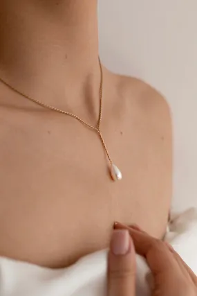 Marilyn Pearl Necklace