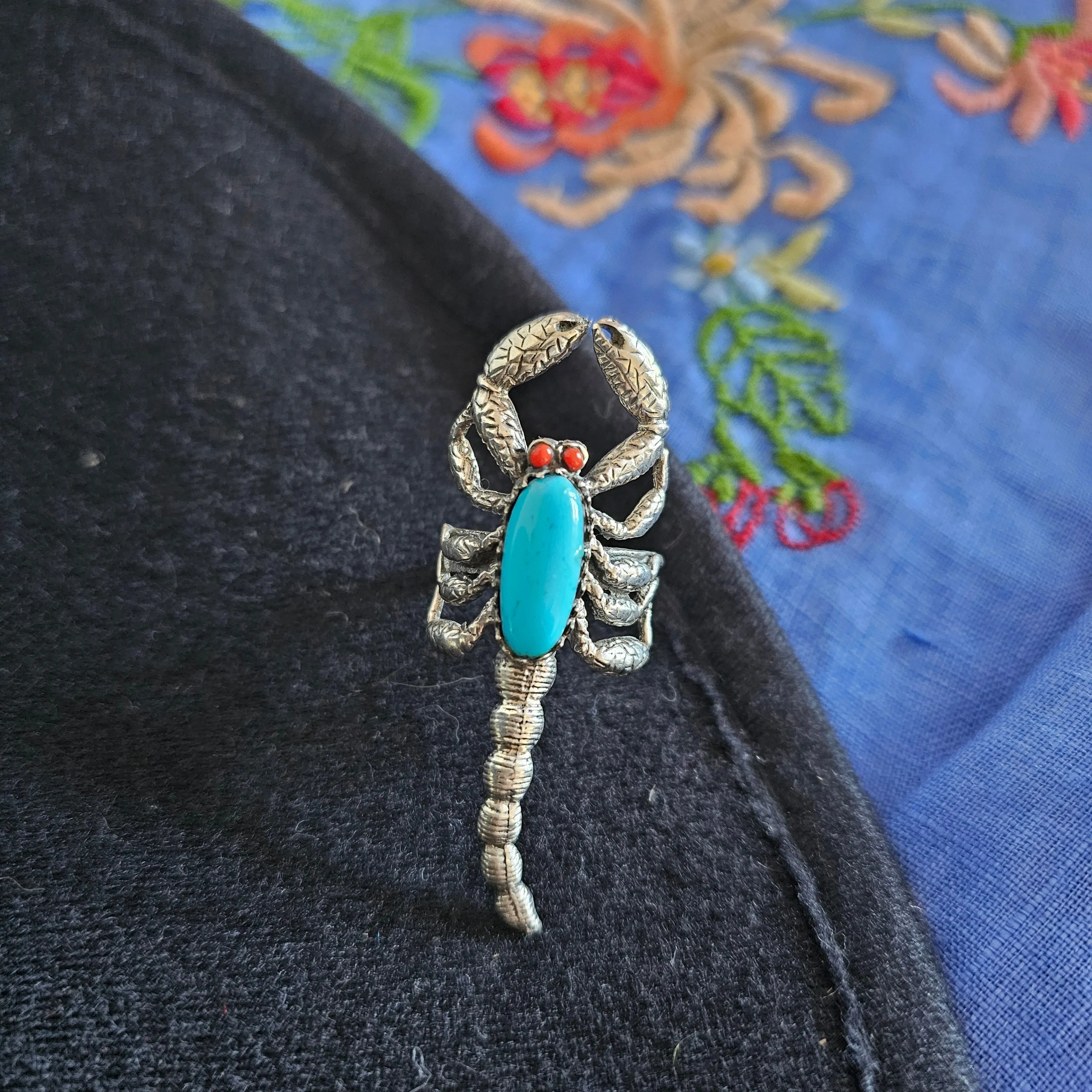 Navajo sterling silver Turquoise & coral Scorpion Ring 6cm circumference