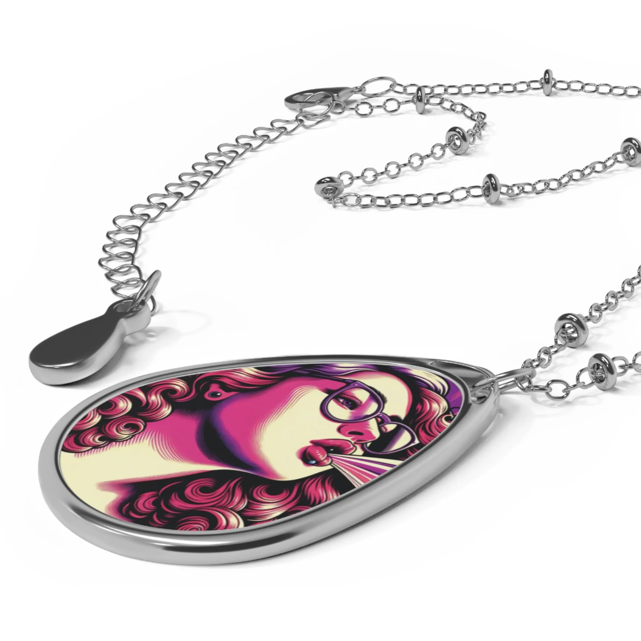 QqqqnpppP Oval Necklace