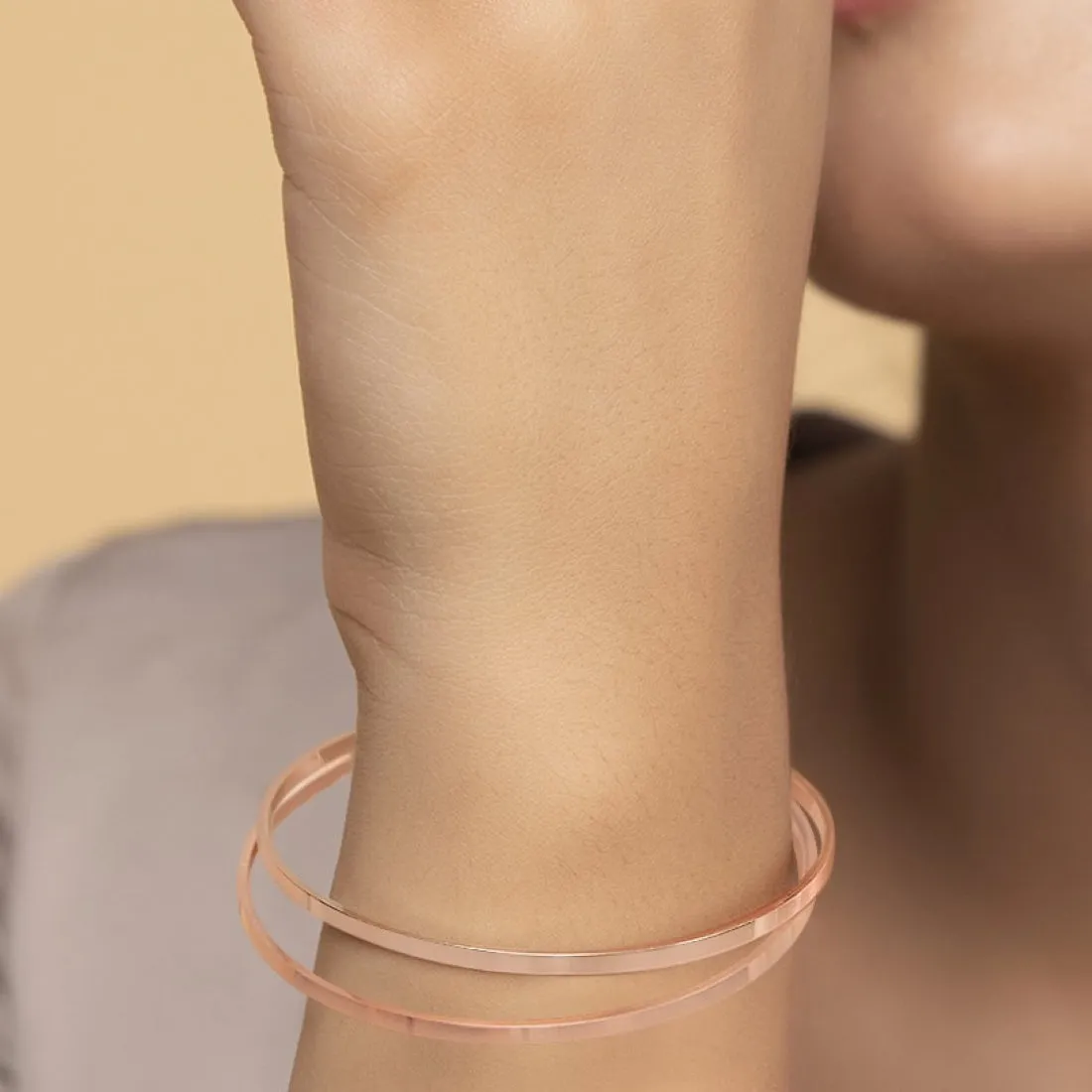 Rosy Splendor Rose Gold-Plated 925 Sterling Silver Bangle