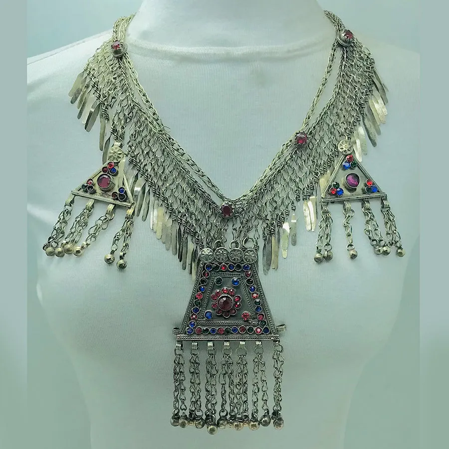 Silver Kuchi Bib Necklace With Dangling Pendant