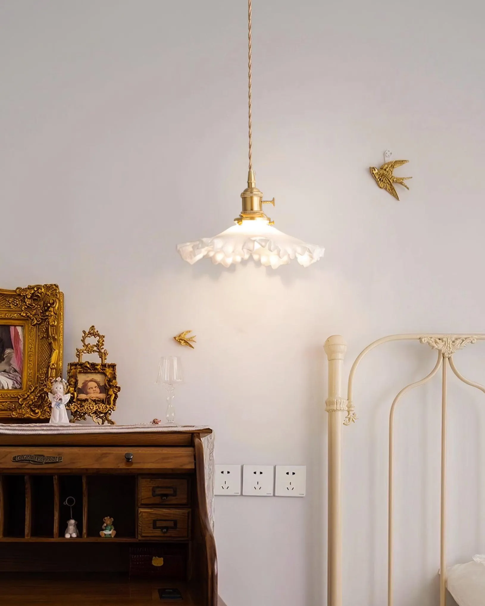 Skirt Pendant Lamp 9.8″- 5.9″