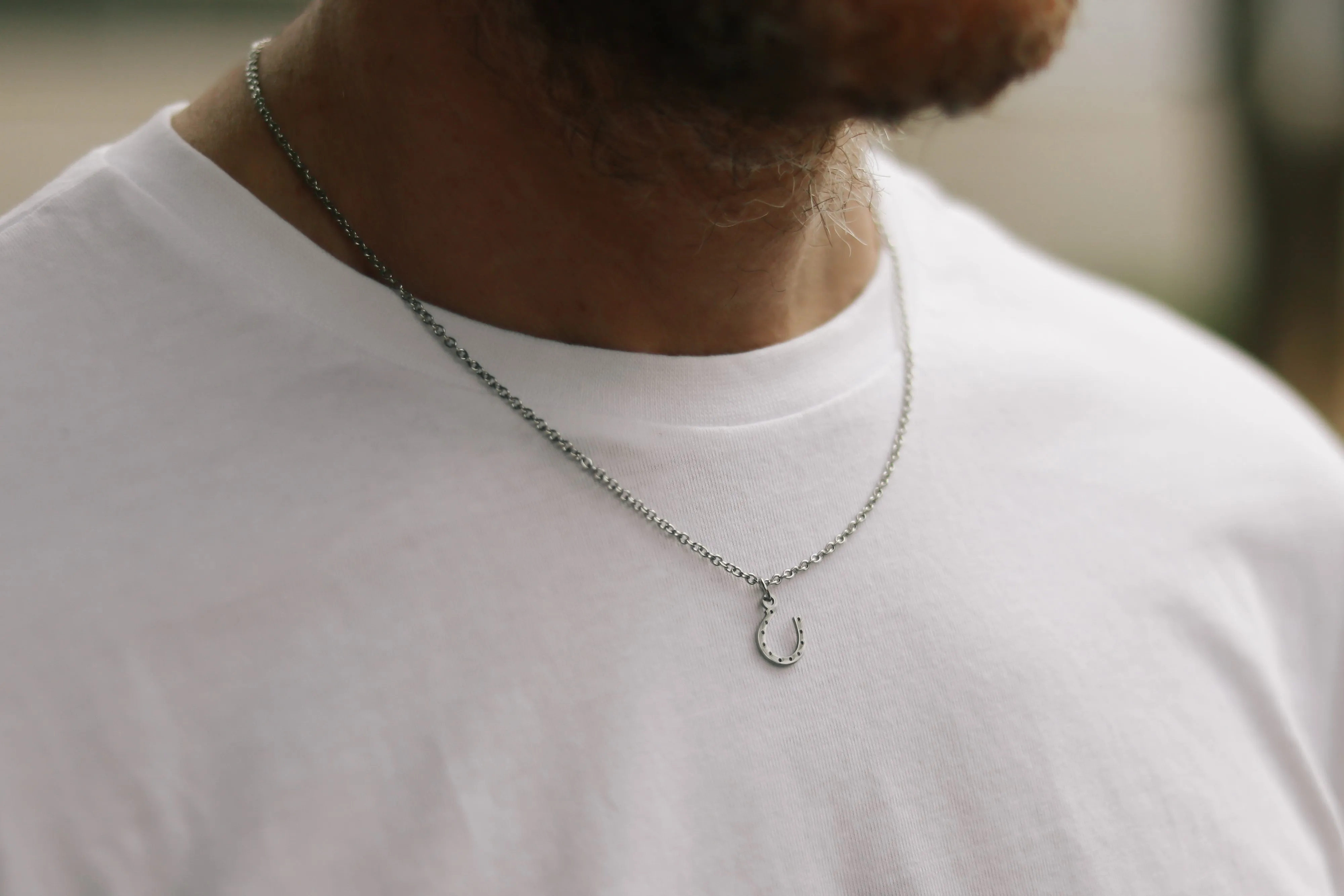 Small silver horseshoe necklace for men, stainless steel chain necklace, waterproof